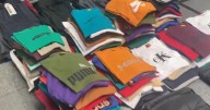 Desbaratan fábrica de ropa falsificada en barrio Meiggs: más de 5 mil prendas incautadas y ocho detenidos