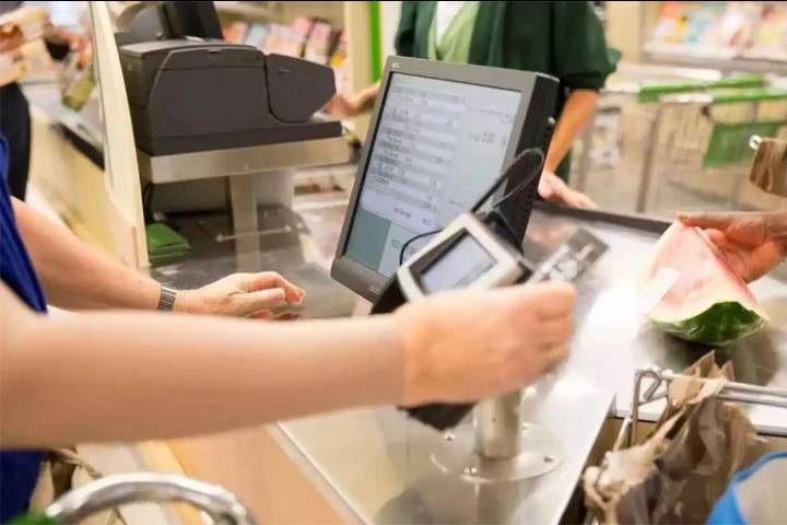 Empleados de comercio con aumento y bono en octubre: quiénes cobrarán más de $1.125.000