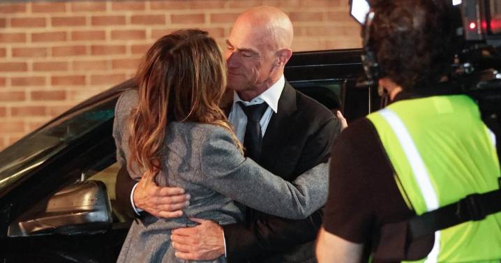 Elliot Stabler Says 'Love You' to Olivia Benson in 'Law & Order: SVU' Premiere
