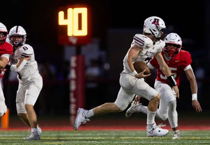 Cody Chathams’ late field goal carries Altoona football past Cumberland Valley