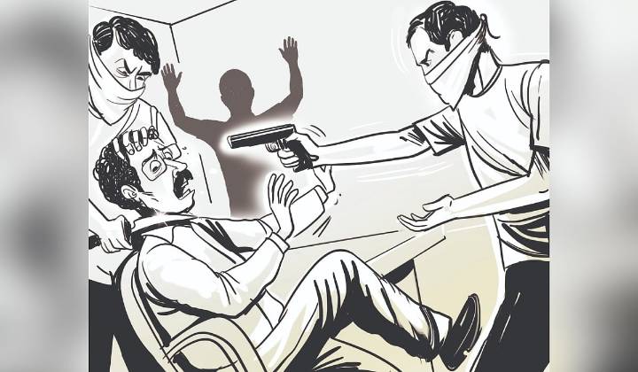 Three masked men tie up staff, loot SBI branch of Rs 20 crore in cash and gold in Karnataka