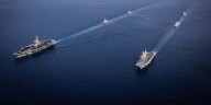 Dos aeronaves militares del régimen de Maduro hostigaron a un buque de la Armada de EEUU en aguas internacionales