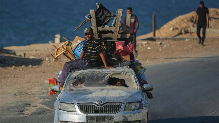 Israel calls on Gaza City residents to leave as it targets high