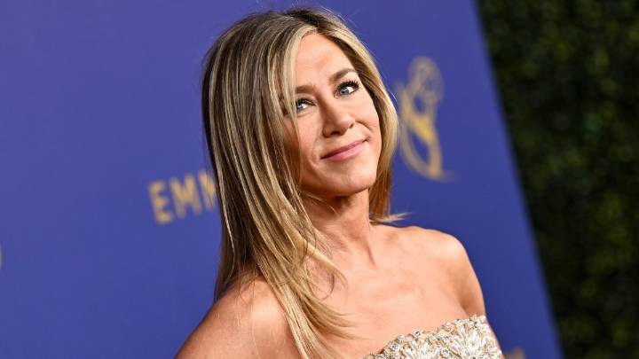 Jennifer Aniston soft launches Jim Curtis romance in personal post