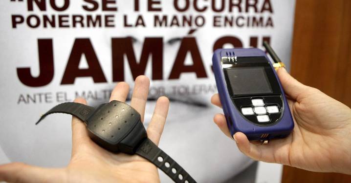 Almería tiene la tasa más alta del país de pulseras telemáticas para maltratadores