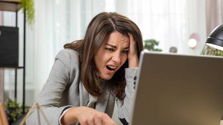 Si ve una alerta de virus en el navegador, sea precavido porque podría ser víctima de estafa en segundos