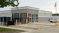 Hallan a seis niños encerrados en un depósito en Milwaukee