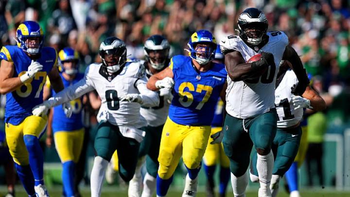 Rams blow 19-point lead, lose to Eagles 33-26 after 2nd blocked FG in 4th quarter
