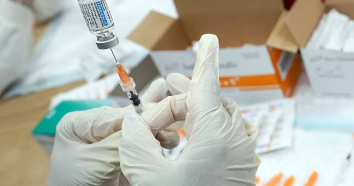 Vermont health officials recommend COVID shots for everyone 6 months or older