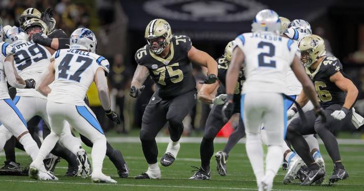 One of the Saints injured starters on the offensive line returned to practice Thursday