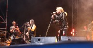 Medina Azahara hace vibrar a la Plaza Mayor de Salamanca con su eterno y emblemático rock