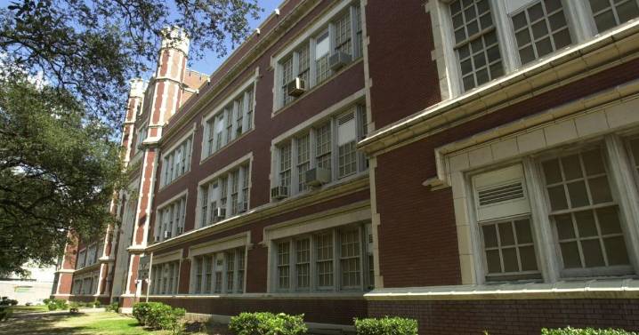 Man wanted, accused of attacking coach at Warren Easton High School, New Orleans police say
