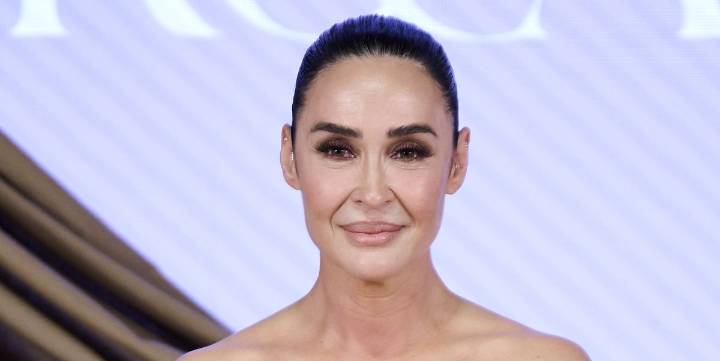 Vicky Martín Berrocal confirma que este look con encaje de Zara es la mejor opción para eventos de noche tengas 20 o 50 años