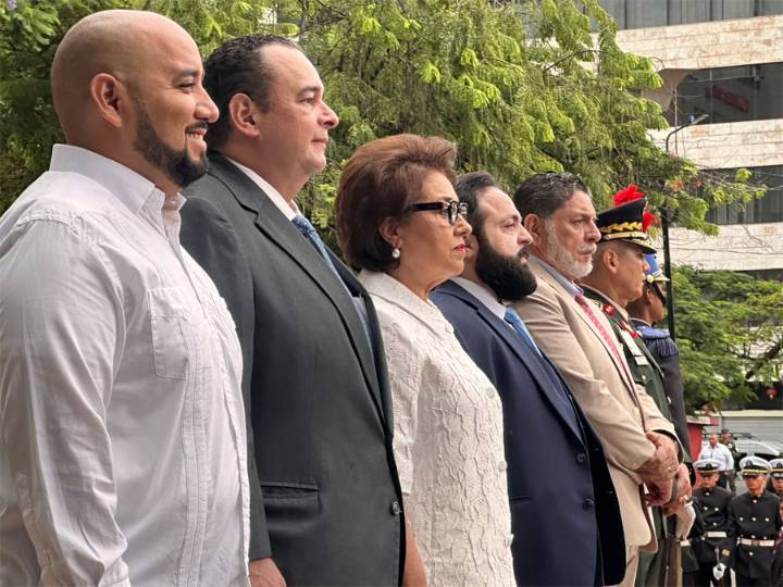 Con la ausencia de la presidenta Xiomara Castro da inicio la celebración de los 204 aniversarios de Independencia