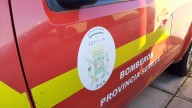 Un incendio provoca una gran humareda en la arboleda del entorno del auditorio Rocío Jurado