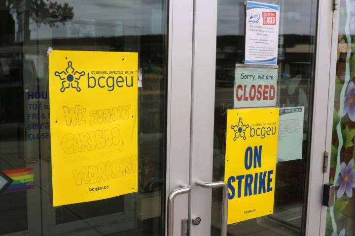 B.C.'s public service unions to return to bargaining table with government
