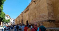 Guías turísticos denuncian "tensión y frustración" en la Mezquita–Catedral al no poder ejercer su trabajo