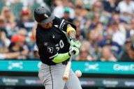 Deadspin | White Sox stay hot, use late push to beat Tigers