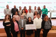 Becas que cambian vidas; Santander apoya a Hijos de Familias Emprendedoras