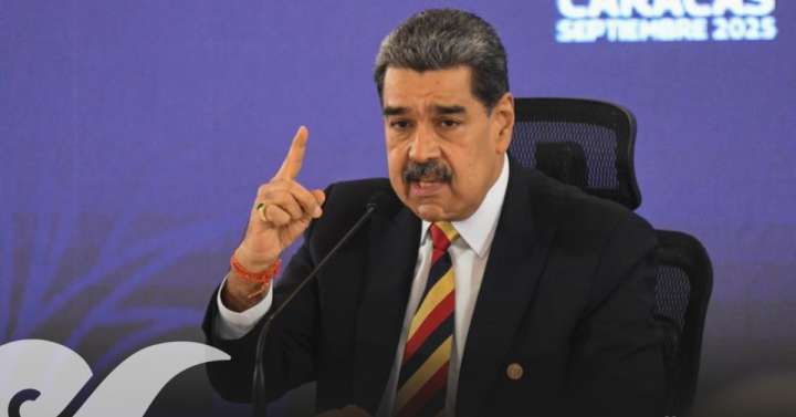 Amaga Maduro con declarar “República en armas” ante amenaza de Estados Unidos