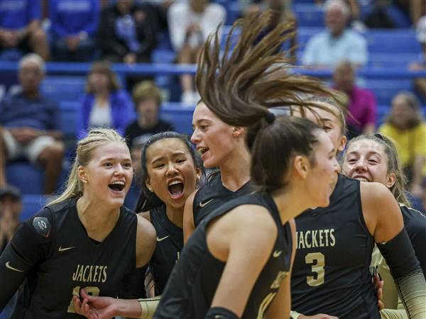 'Big 3' hitters lead Anthony Wayne volleyball to sweep of rival Perrysburg