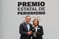 Recibe Susana Cepeda Islas, columnista de El Heraldo de Saltillo, Premio Estatal de Periodismo