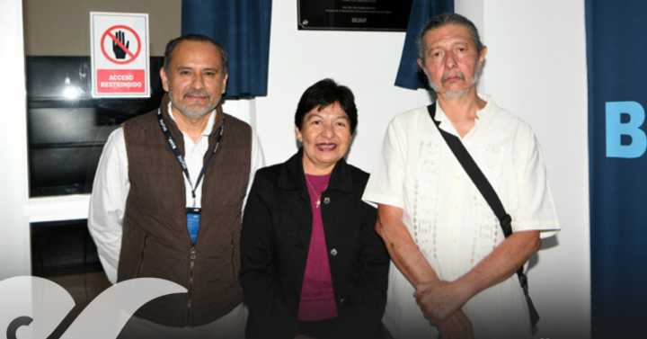 Devela Lilia Cedillo placa conmemorativa en reconocimiento a Manuel Martín Ortiz