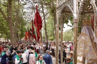 Miles de personas vibran en la Romería de la Virgen del Valle en Saldaña (Palencia)