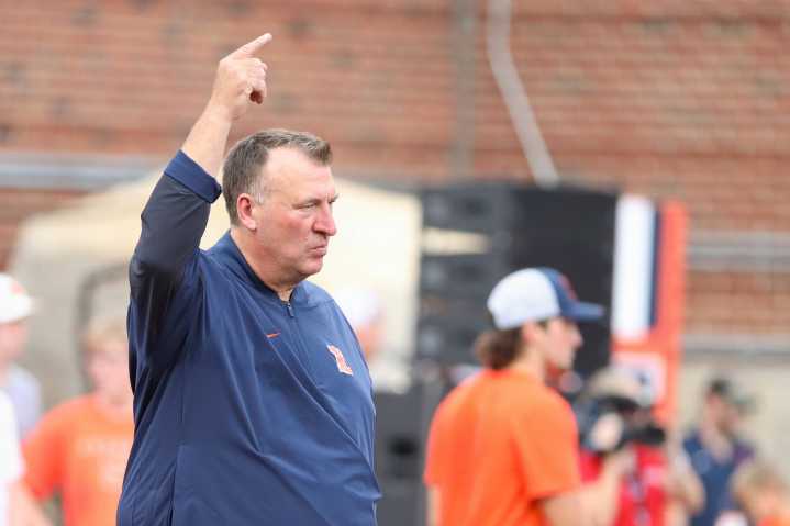 Bret Bielema Gets Clear Verdict on Illinois’ Future After $2M Luke Altmyer Revelation Illinois HC Bret Bielema gets hopes of he Illini can crash the Big Ten and CFP race after QB Luke Altmyer rejected