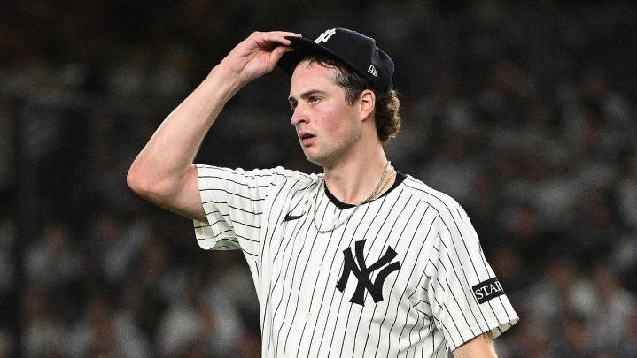Yankees can't figure out Kevin Gausman, fall four games behind Toronto