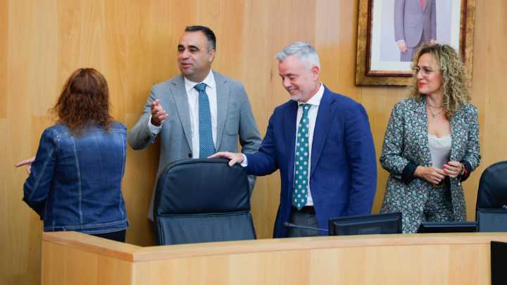 La Diputación exige en su pleno más inversión para el Aeropuerto de Granada