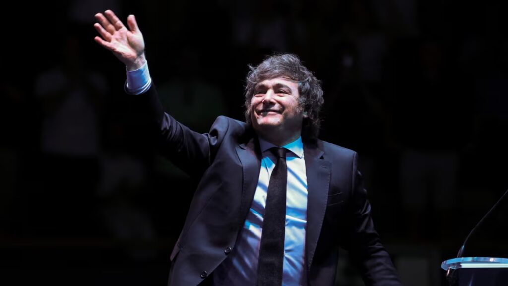 Javier Milei recorrerá el interior del país y cerrará la campaña electoral en Córdoba