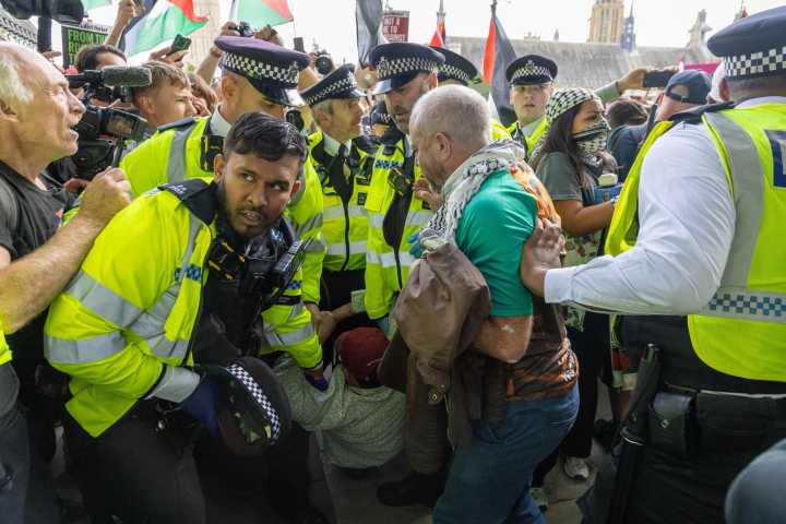 La Policía detiene a manifestantes por su apoyo a Palestine Action en Londres