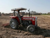 Pakistan considers proposal to assemble Belarus tractors locally
