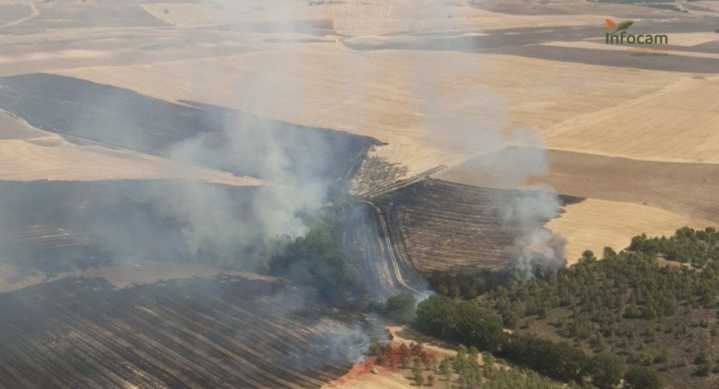 Declarado un incendio de tipo no forestal en Villares del Saz