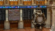 El Ibex 35 sube en torno al 1% al cierre y se acerca a los 15.500 puntos