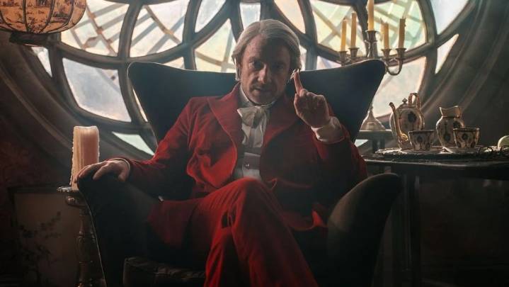 'Momo' Review: Martin Freeman Controls Time in Sentimental Fantasy