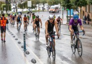 Diego Méntrida y Marina Muñoz vencen en el Triatlón Ciudad de Santander