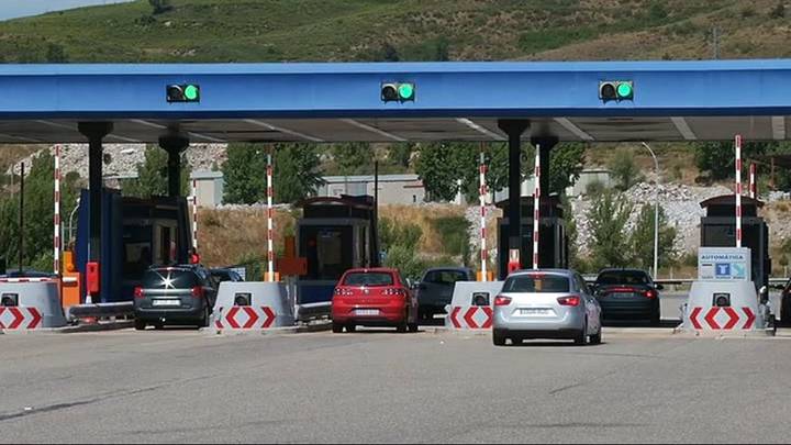 Políticos, empresarios y ciudadanos cierran filas para exigir el fin del peaje del Huerna: «La solución son excavadoras»
