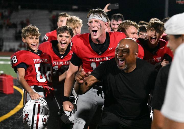 Peters Township claims rivalry win over Upper St. Clair in meeting of Class 5A undefeated teams