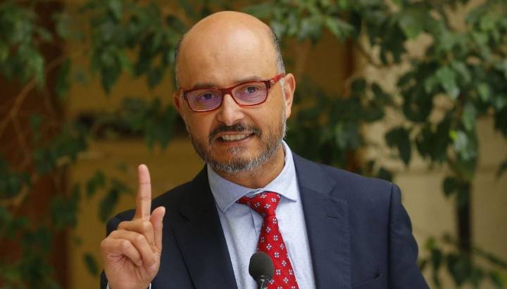 Diputado Ilabaca (PS) por dichos de Carmona en contra de Jara: "Parece que no quiere que ella gane"