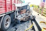El impactante choque de un camión en el Puente Chaco-Corrientes que dejó al menos un muerto