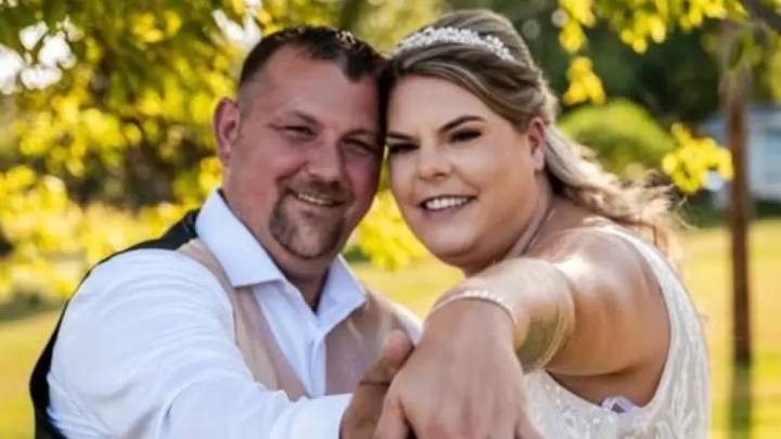 De la tragedia al matrimonio: una mujer estadounidense se casa con el hijo del homicida de su madre
