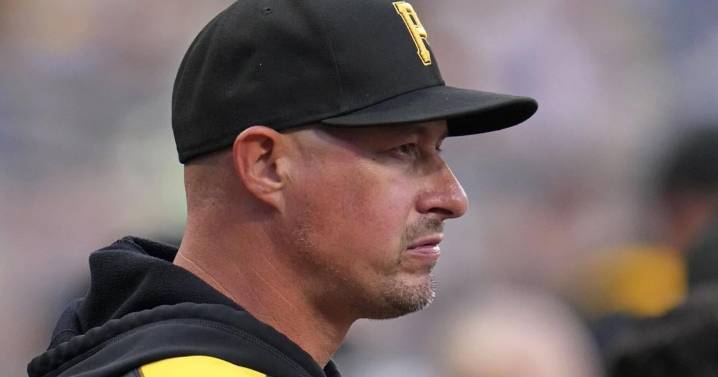 Pirates to keep Don Kelly as manager after improvements in second half