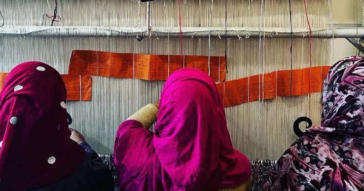 Kashmir’s Carpet Legacy Strengthened as IICT Starts Silk Weaving Training in Pulwama