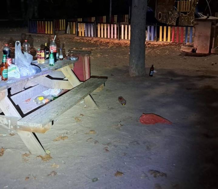 Intervienen en un botellón en el parque de Los Moralejos
