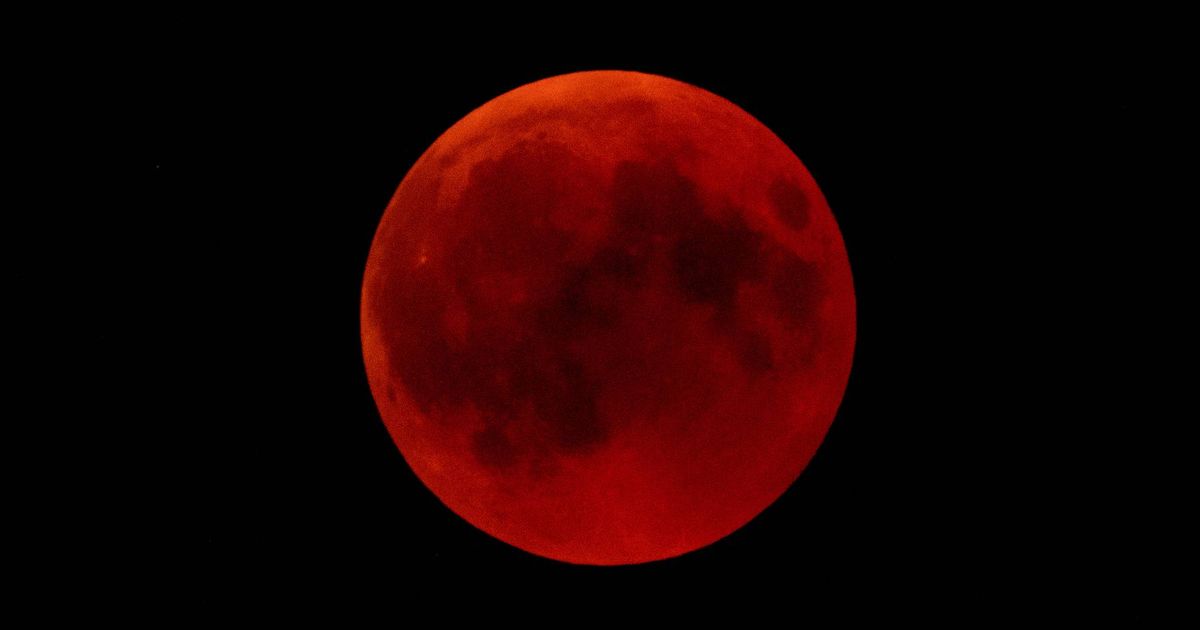 Blood moon lunar eclipse in UK visible for Brits tonight from 7.30pm