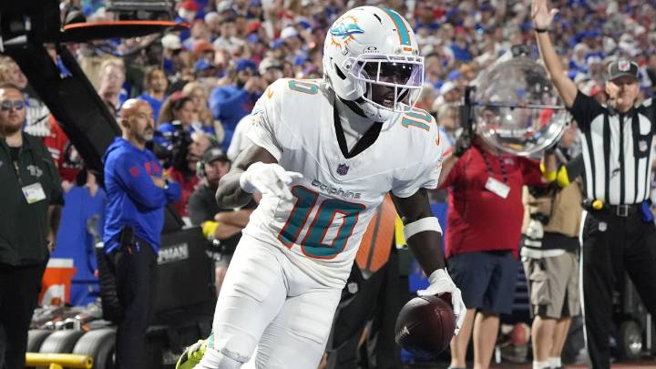 Stephen A. Smith shrugs off Dolphins Tyreek Hill’s ‘off-field issues’ in trade debate