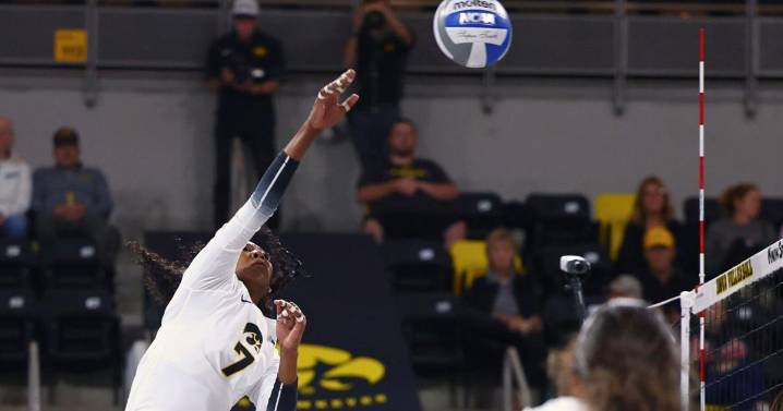 Career nights can't save Hawks as Iowa comes up short of history against SEMO