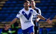 Con dos goles calcados, Vélez le ganó a Central Córdoba y se quedó con la Supercopa